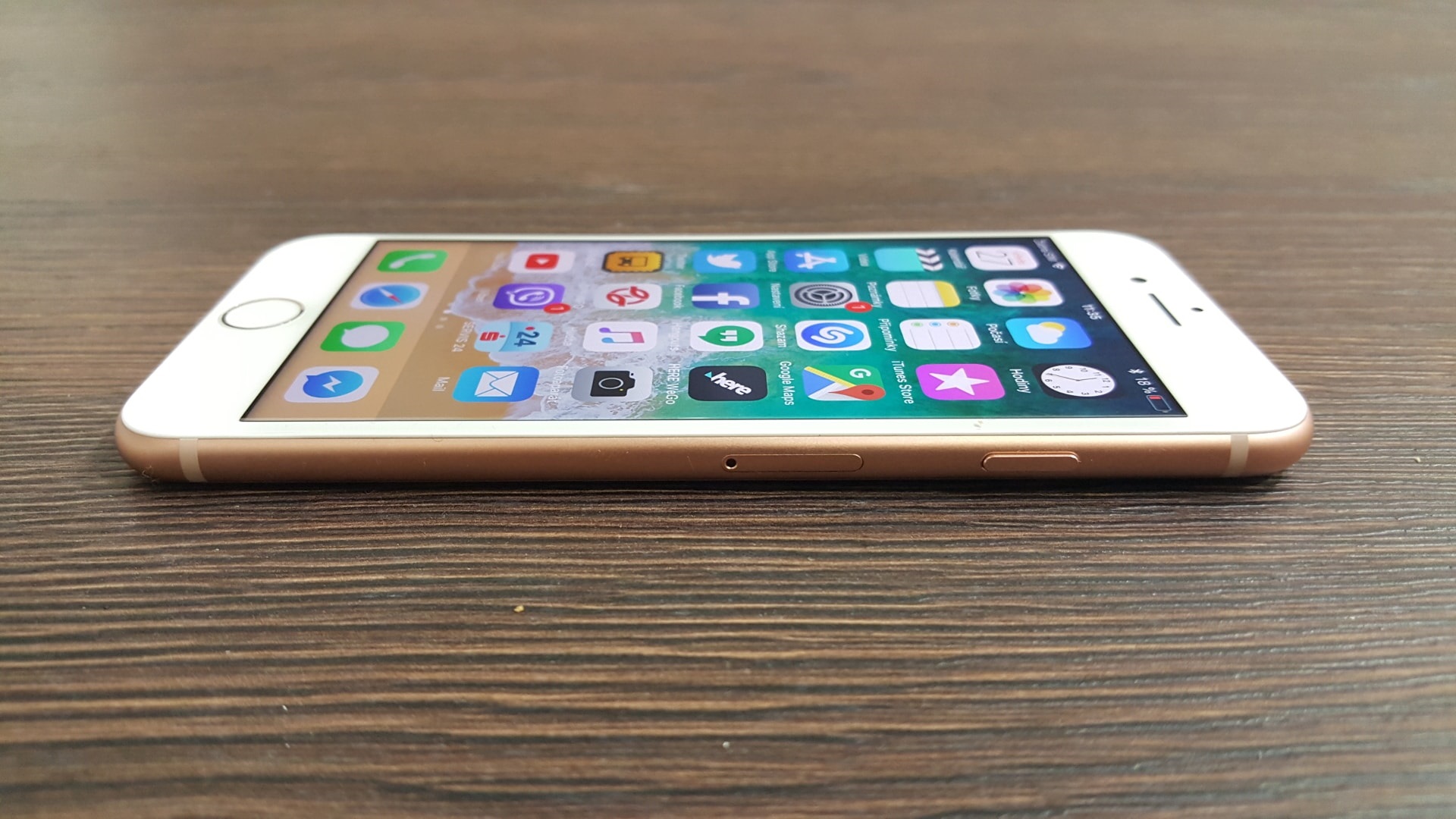 iphone dioda 8 powiadomień iPhone 8 iPhone 8 a  (RECENZE) Test Alza.cz Plus