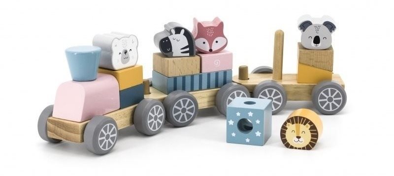 Fából készült vonat állatokkal