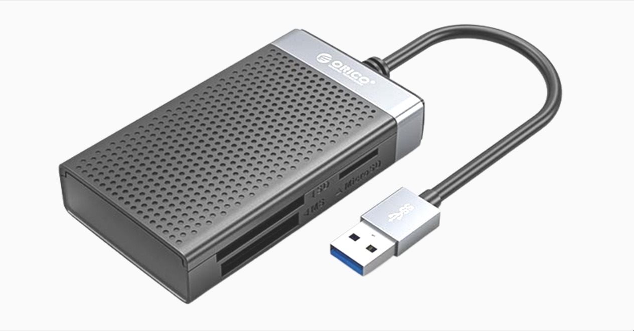 ORICO USB 3.0 CL4D-A3-BK-BP Card Reader
