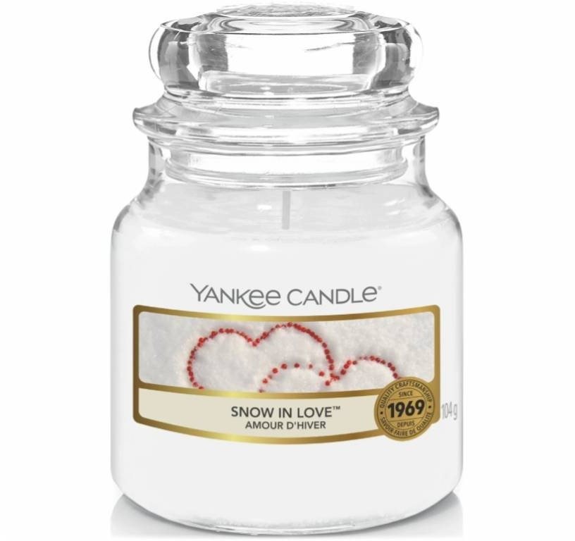 YANKEE CANDLE Snow in Love 104 g